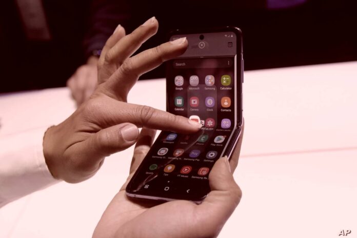 Google Foldable Phone Will Be In Market In 2021 - Technical Sain