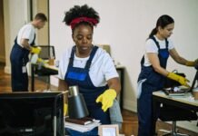 Full-Time Light Duty Cleaner Jobs in Canada. Earn ($16.00/hour for 35-40 hours/week) light duty cleaners at work